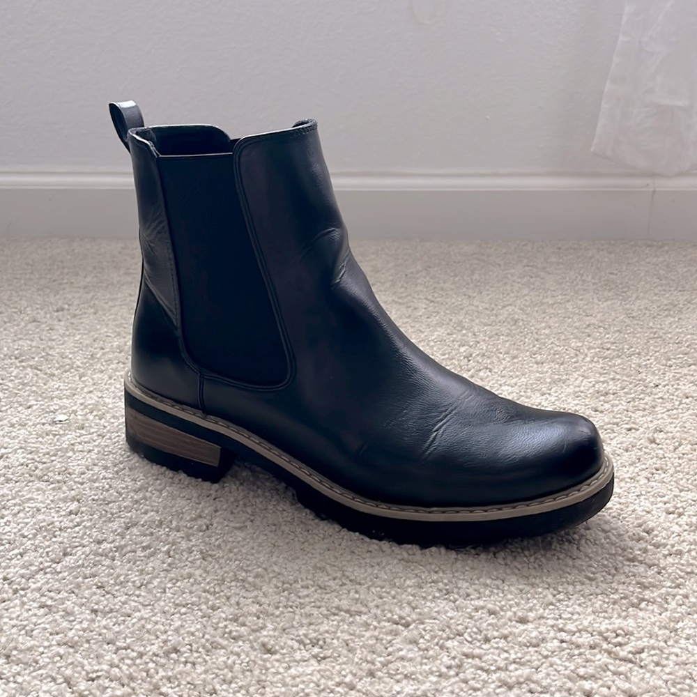 Chelsea black boots